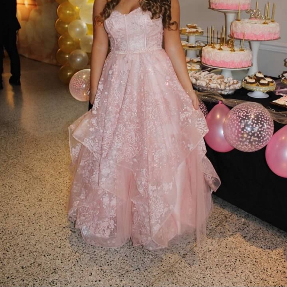 PROM/Sweet 16 Elegant Pink Dress